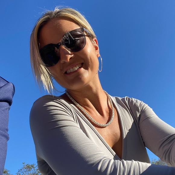 Meet your Posher, Dana - Picture 2 of 7